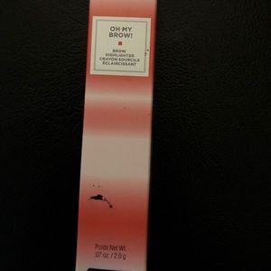 European Wax Center Brow Highlighter